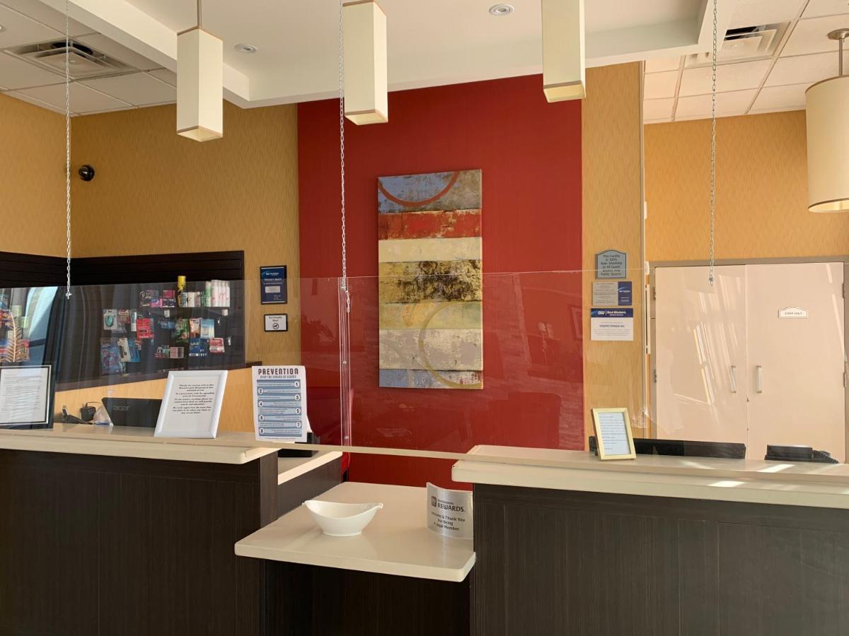 Best Western Plus Bowmanville Εξωτερικό φωτογραφία