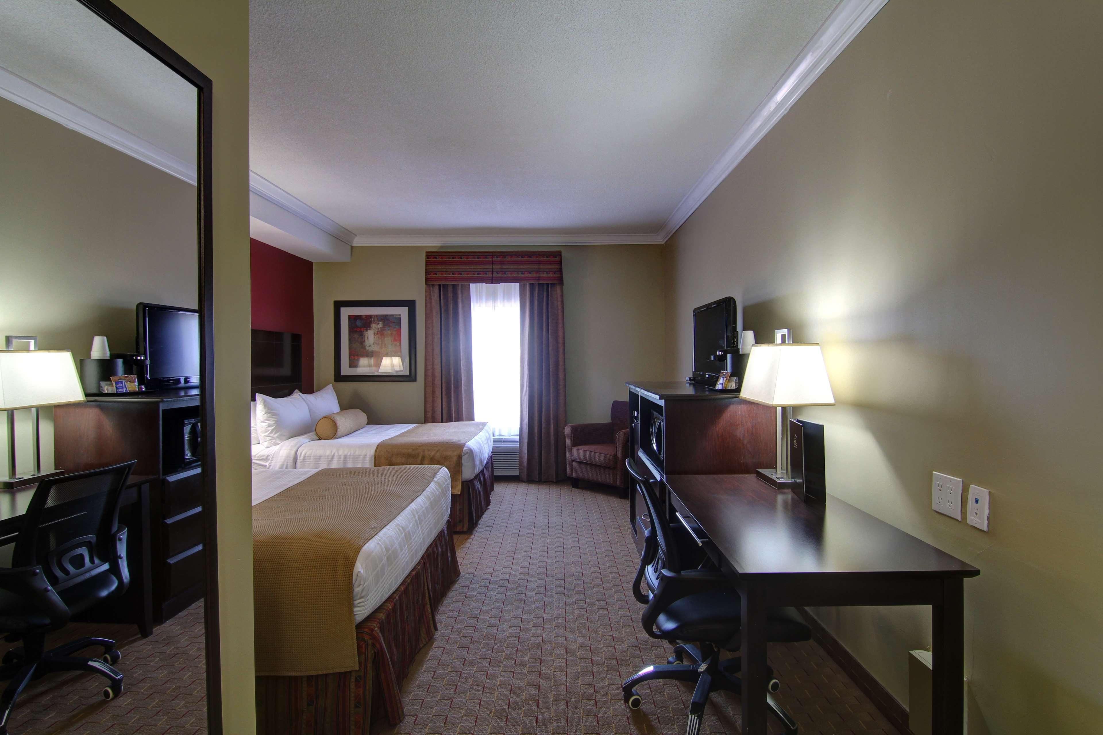 Best Western Plus Bowmanville Εξωτερικό φωτογραφία