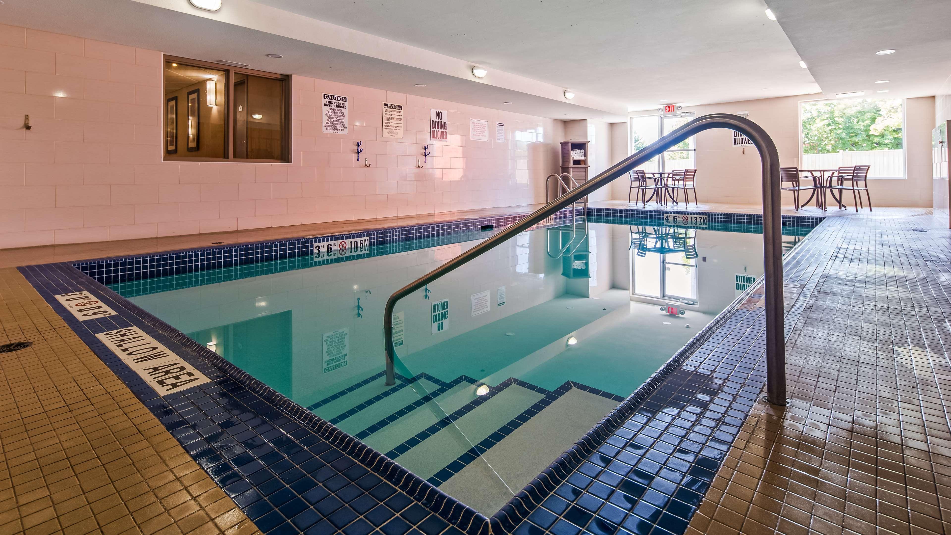 Best Western Plus Bowmanville Εξωτερικό φωτογραφία