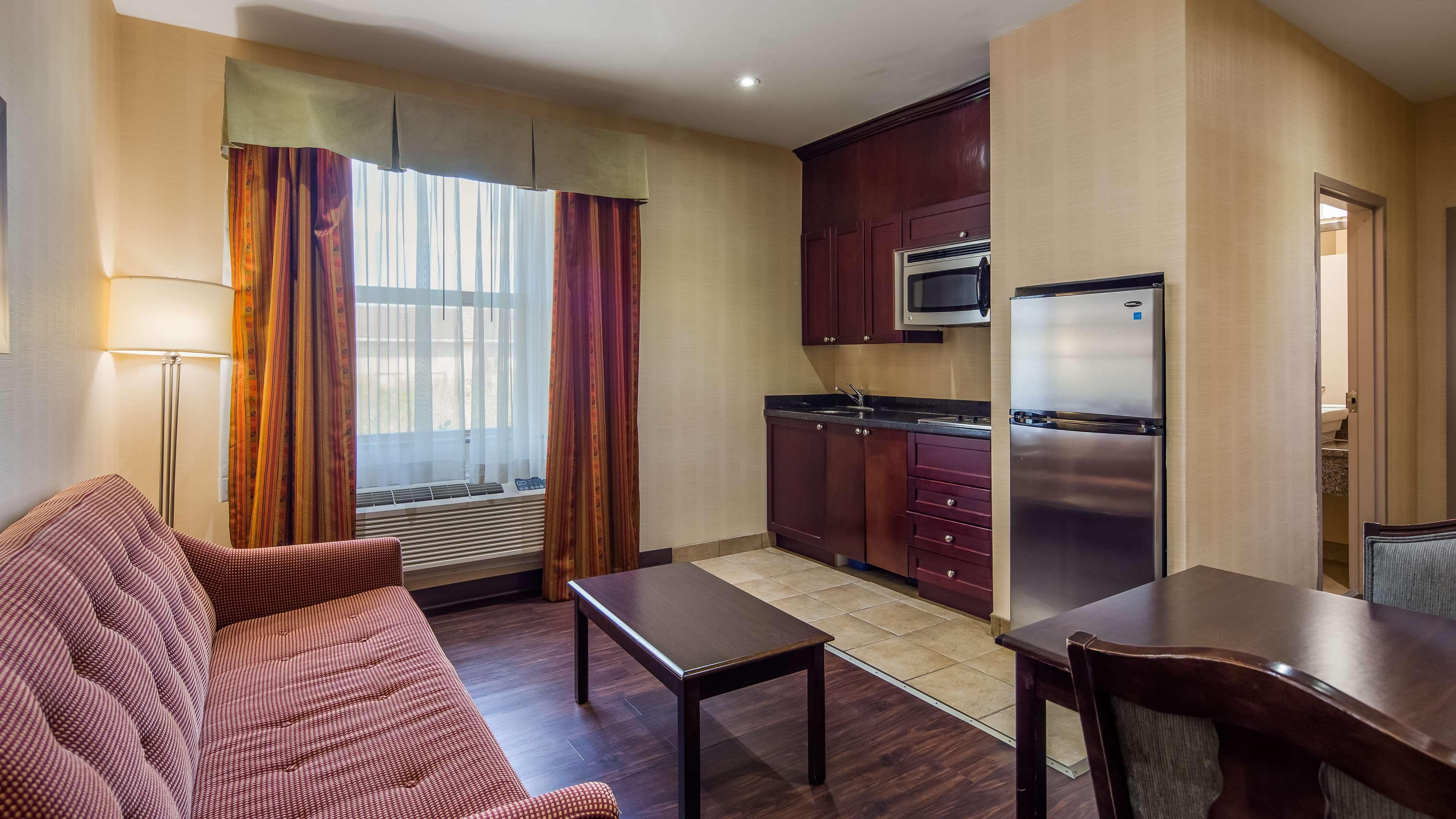 Best Western Plus Bowmanville Εξωτερικό φωτογραφία