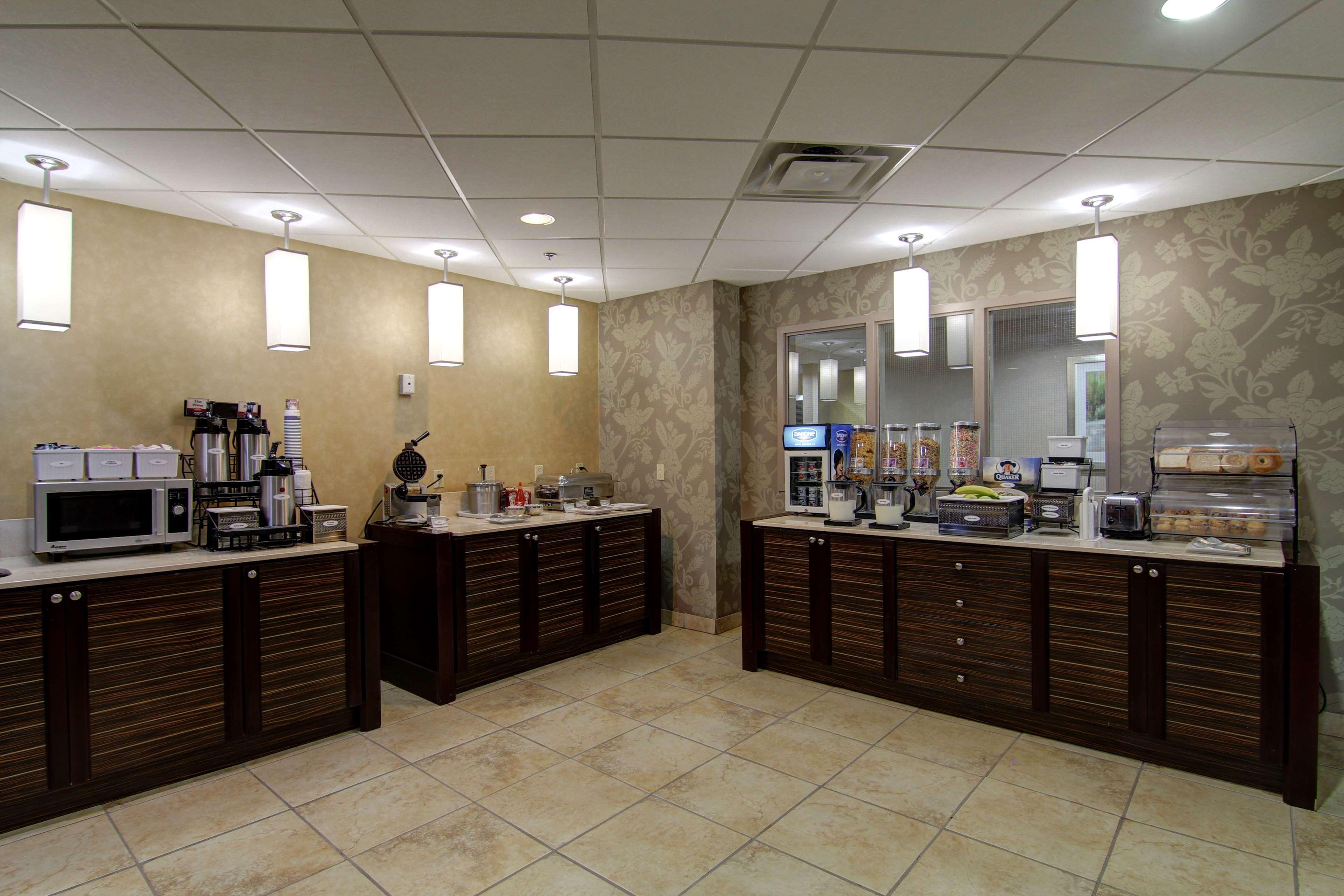 Best Western Plus Bowmanville Εξωτερικό φωτογραφία
