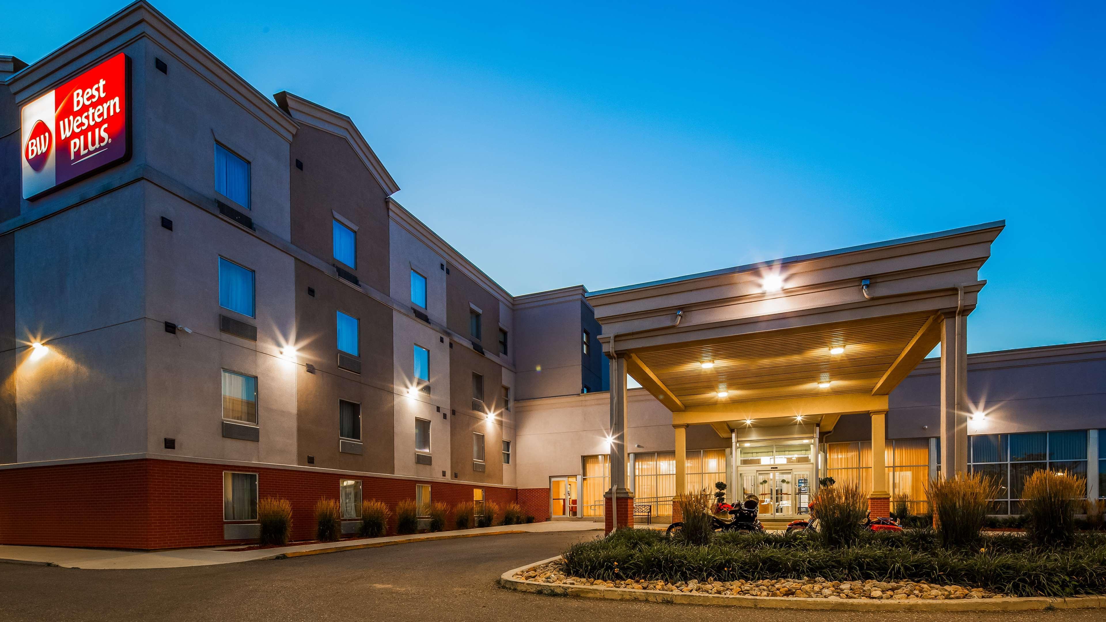 Best Western Plus Bowmanville Εξωτερικό φωτογραφία