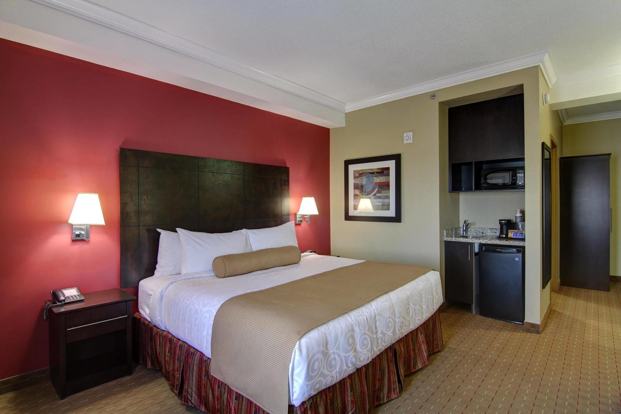 Best Western Plus Bowmanville Εξωτερικό φωτογραφία