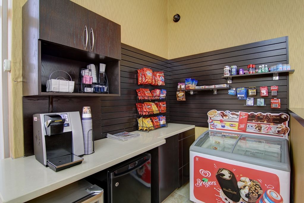 Best Western Plus Bowmanville Ανέσεις φωτογραφία