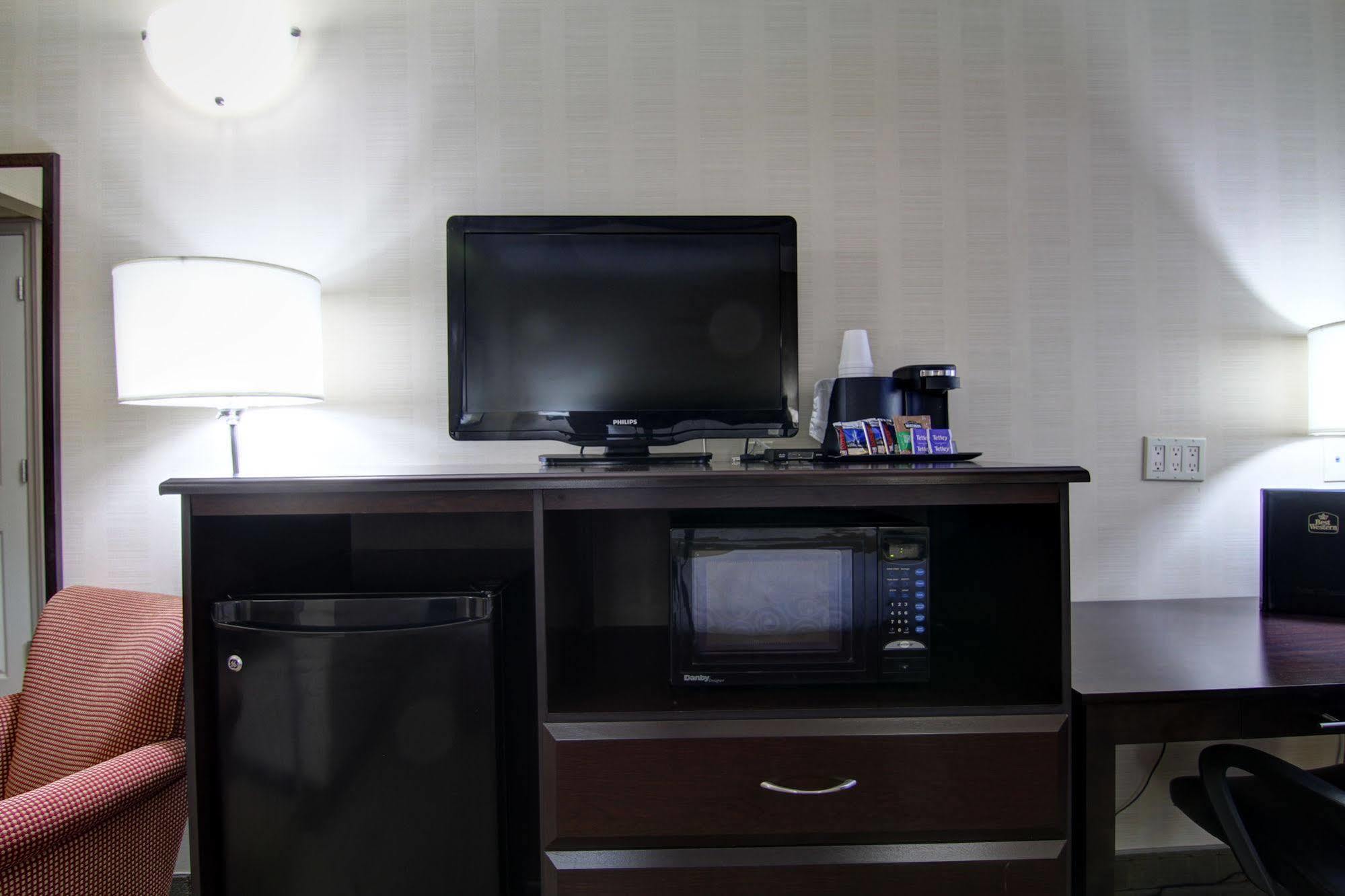 Best Western Plus Bowmanville Εξωτερικό φωτογραφία