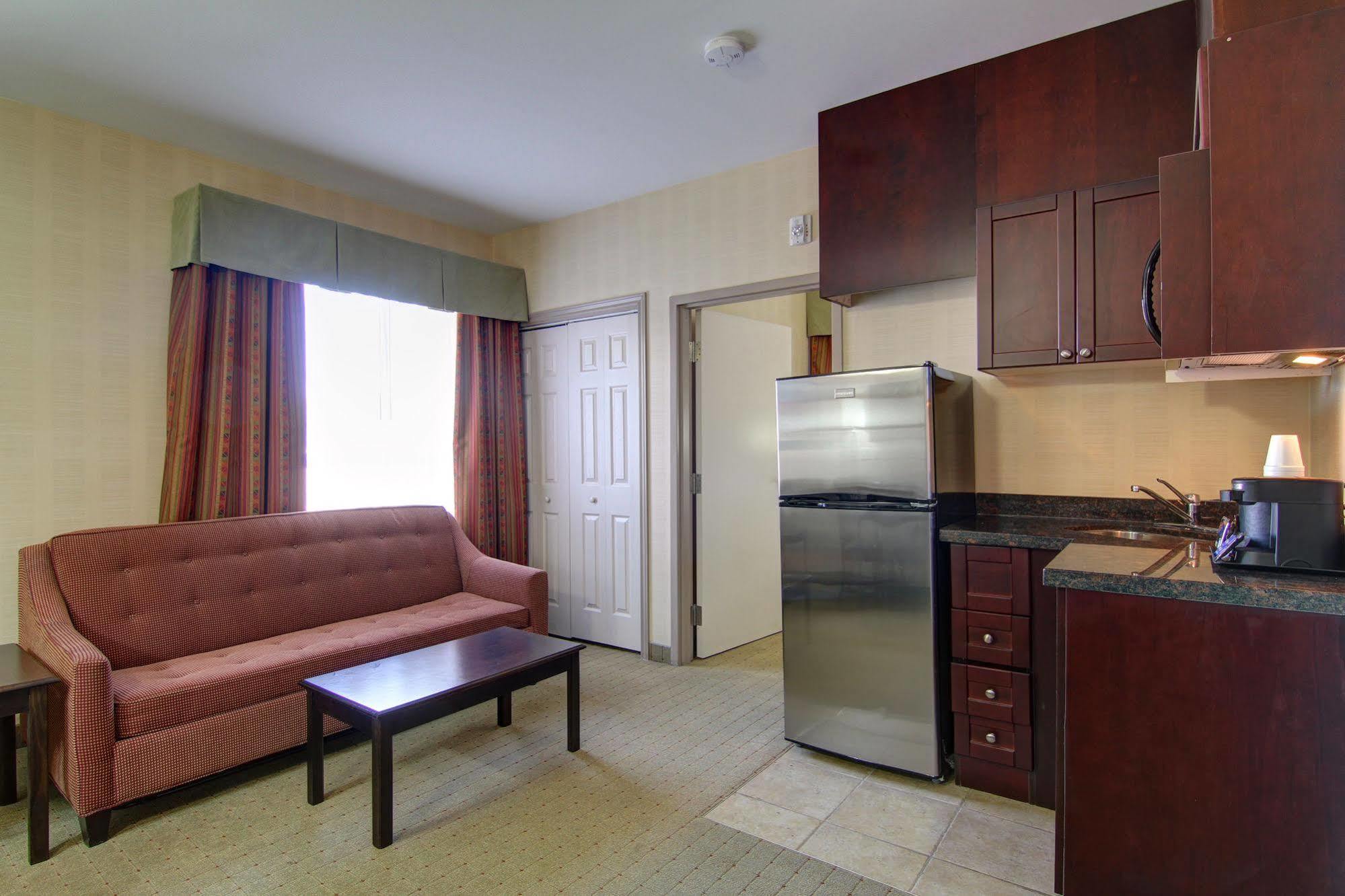 Best Western Plus Bowmanville Εξωτερικό φωτογραφία