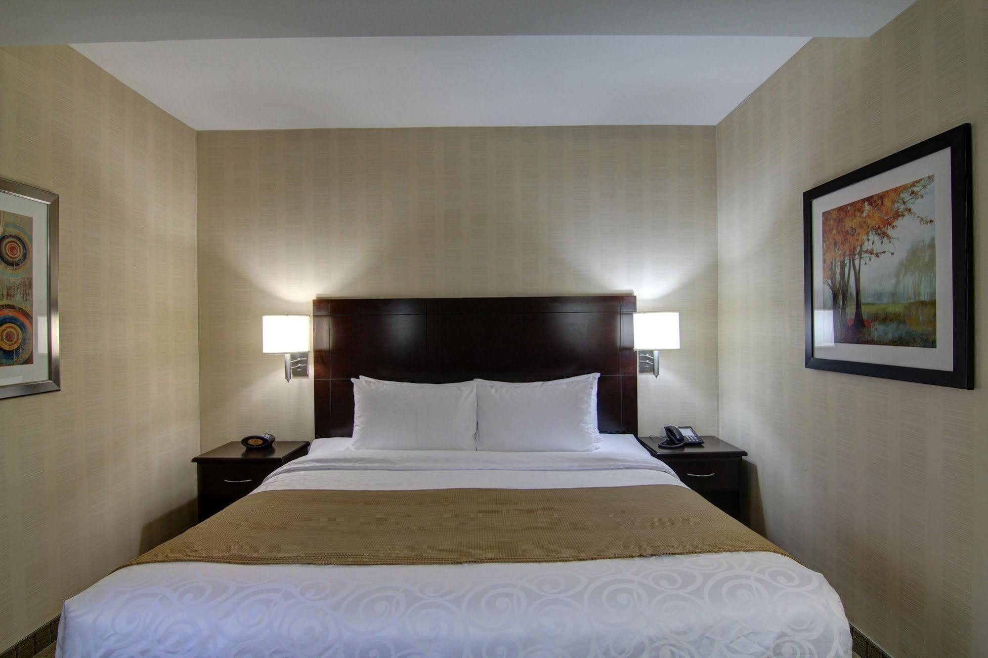 Best Western Plus Bowmanville Εξωτερικό φωτογραφία