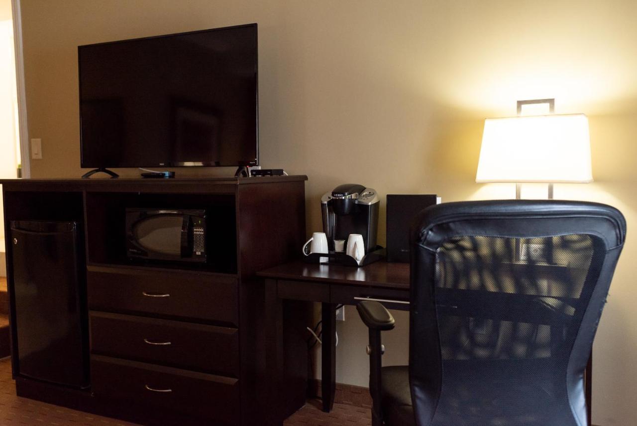 Best Western Plus Bowmanville Εξωτερικό φωτογραφία